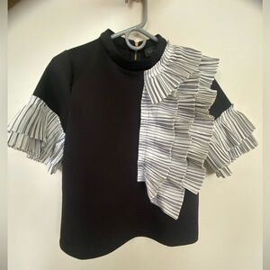 Gracia Black and White Ruffle Blouse